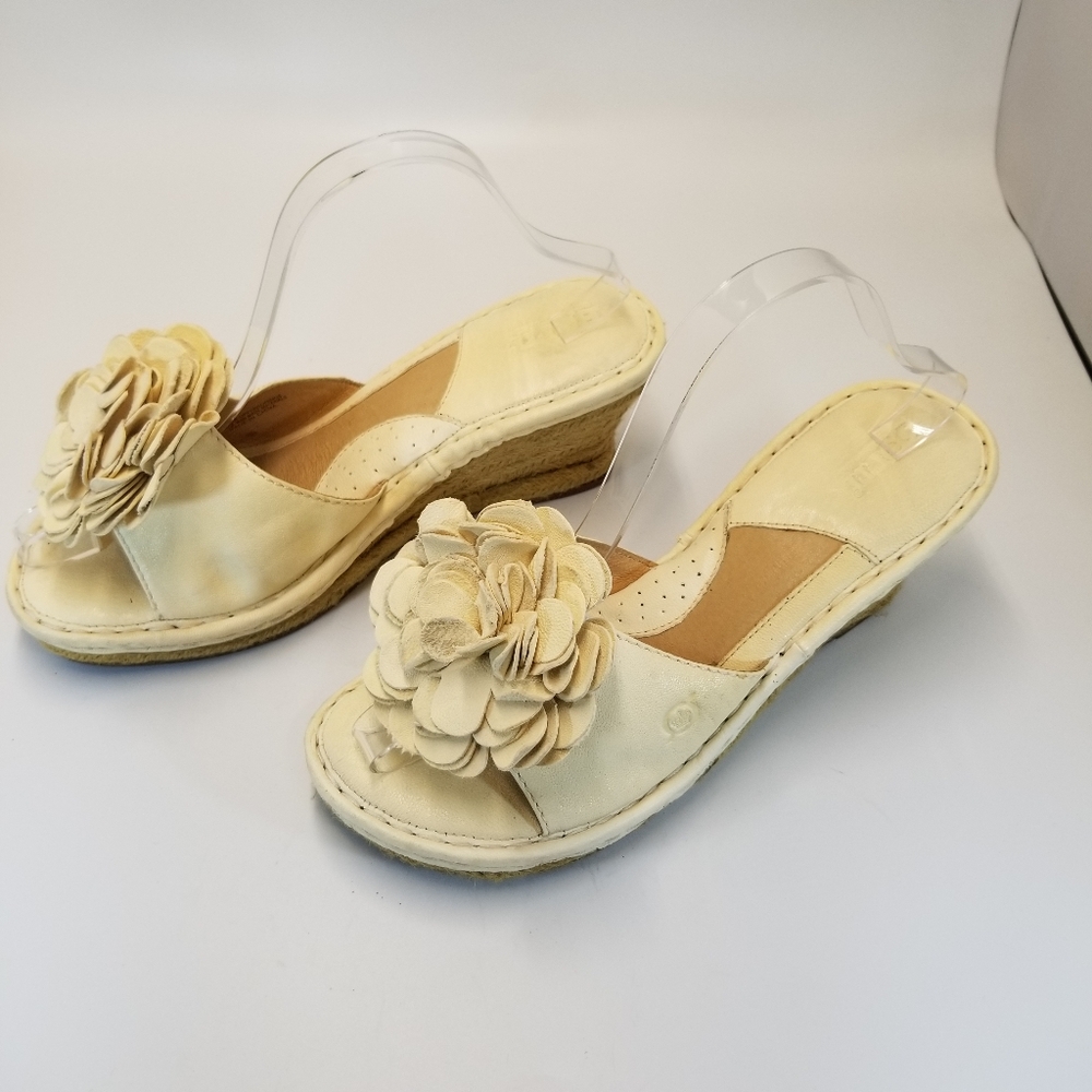 Born Woman Sz 10/42 Cream Leather Sandal Slip On Open Toe Espadrille Wedge